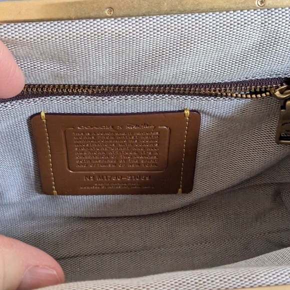 Coach × Keith Haring Kiss N Lock Handbag With matching  Tri Fold Wallet - Picture 11 of 16